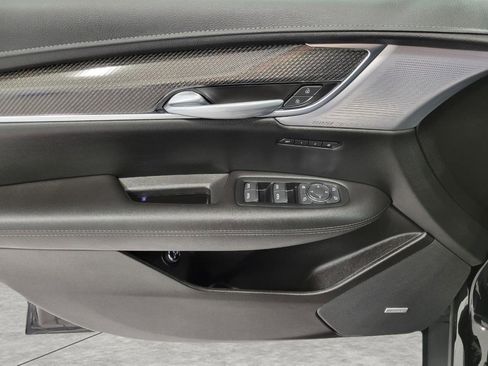 Certified 2025 Cadillac XT5 Sportv w/ Technology Package image 26