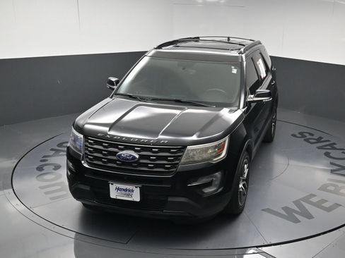 Used 2017 Ford Explorer Sport w/ Equipment Group 401A AWD/4WD image 24