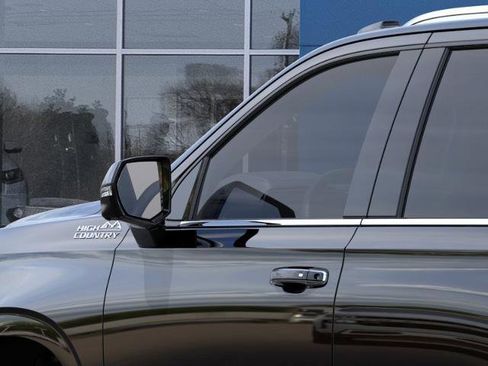 New 2026 Chevrolet Tahoe High Country AWD/4WD image 12