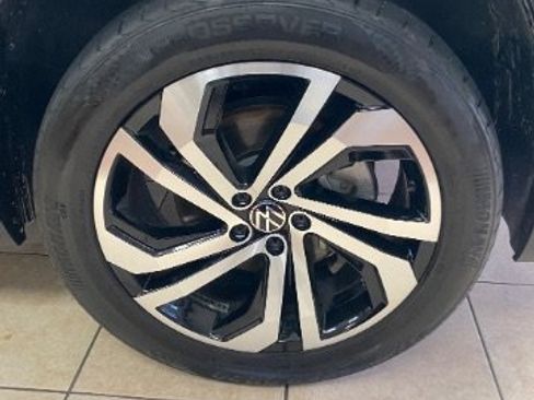 Used 2022 Volkswagen Atlas Cross Sport SEL w/ Cross Sport MDO Package AWD/4WD image 29