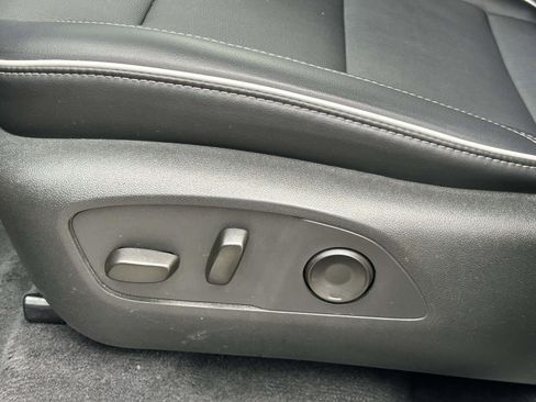 Used 2025 Buick Enclave Preferred image 20