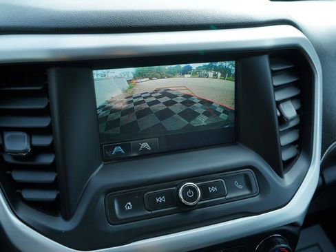 Used 2019 GMC Acadia SLE FWD image 33