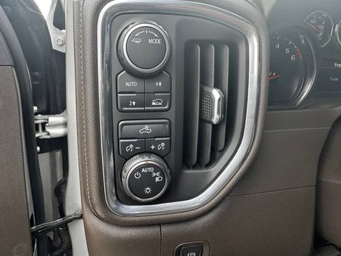 Used 2021 Chevrolet Silverado 1500 LT w/ Fleet Comfort Package AWD/4WD image 18