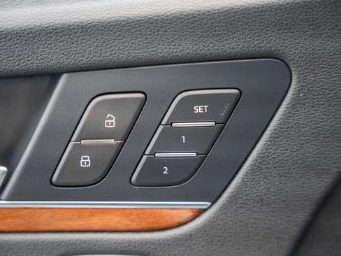 Used 2022 Audi Q5 2.0T Premium w/ Convenience Package image 46