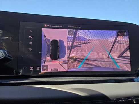 Used 2025 Audi Q6 e-tron Prestige image 30