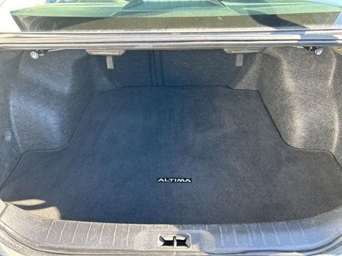 Used 2024 Nissan Altima 2.5 SV image 35