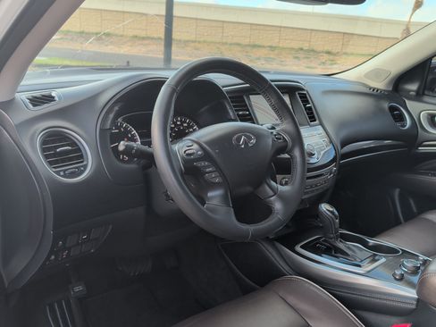 Used 2020 INFINITI QX60 Luxe w/ Essential Package FWD image 12