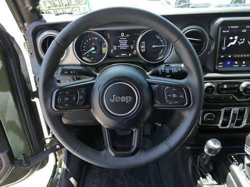 Used 2023 Jeep Wrangler Unlimited w/ 8.4" Radio Group AWD/4WD image 19