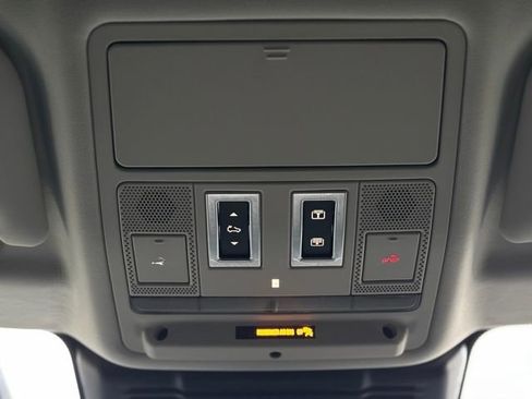 Used 2021 Land Rover Range Rover Evoque S image 92