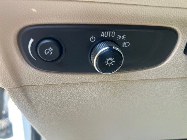 Used 2023 Buick Envision Avenir AWD/4WD image 14