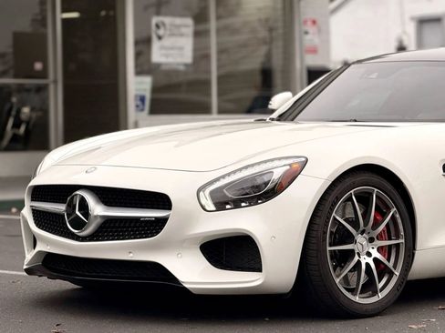 Used 2017 Mercedes-Benz AMG GT S image 4