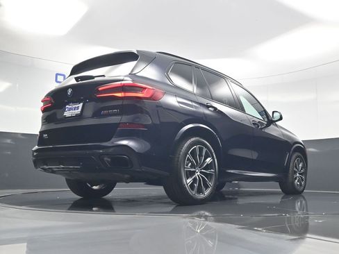 Used 2022 BMW X5 M50i w/ Executive Package AWD/4WD image 46