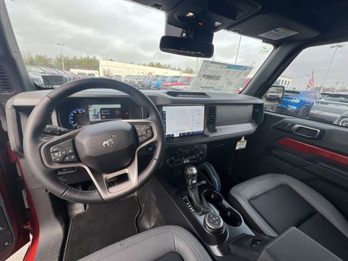 New 2024 Ford Bronco Black Diamond image 23