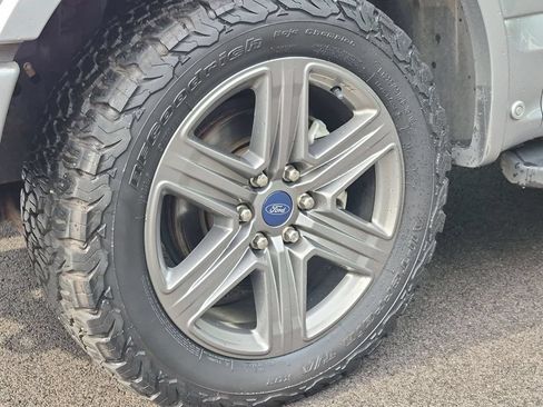 Used 2020 Ford F150 Lariat w/ Equipment Group 502A Luxury AWD/4WD image 23