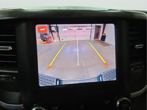 Used 2024 RAM 2500 Big Horn w/ Bed Utility Group AWD/4WD image 17