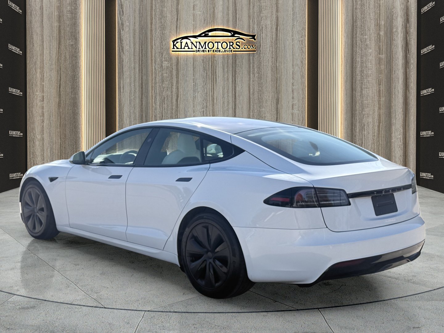 Used 2023 Tesla Model S AWD/4WD image 7