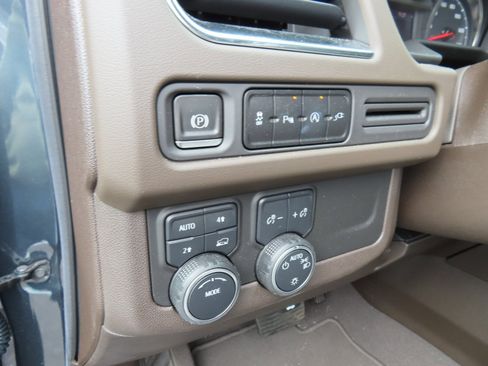 Used 2021 Chevrolet Tahoe LS image 14