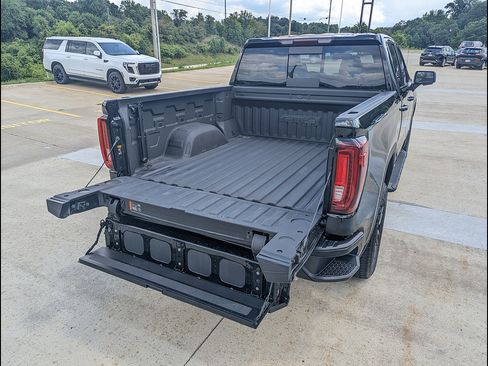 Used 2021 GMC Sierra 1500 AT4 w/ AT4 Preferred Package AWD/4WD image 15