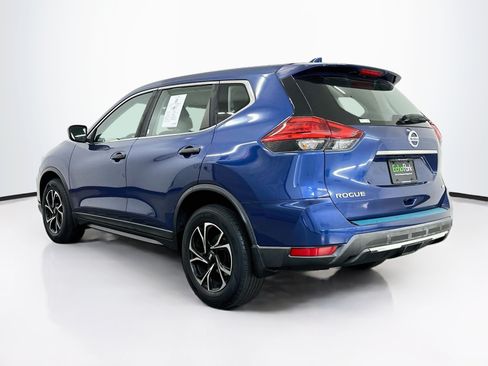 Used 2017 Nissan Rogue S AWD/4WD image 5