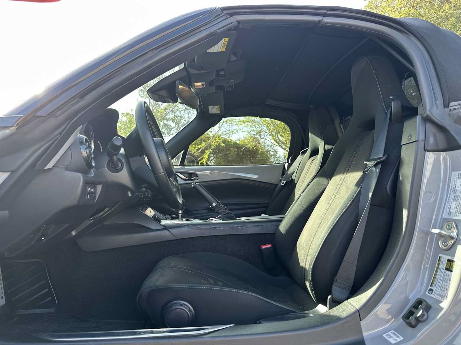 Used 2025 MAZDA MX-5 Miata Club w/ Interior Package RWD image 2