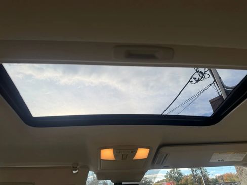 Used 2018 Nissan Armada SL w/ Premium Package image 35