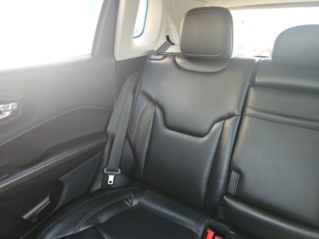 Used 2019 Jeep Compass Limited FWD image 11