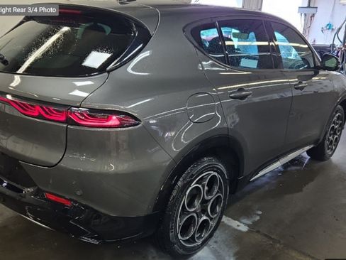 Used 2024 Alfa Romeo Tonale Ti AWD/4WD image 3