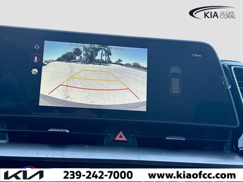 New 2025 Kia Sportage EX image 30