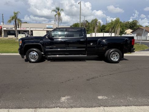 Used 2015 GMC Sierra 3500 Denali w/ Duramax Plus Package AWD/4WD image 5
