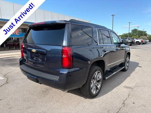 Used 2019 Chevrolet Tahoe LT w/ LT Signature Package RWD image 3