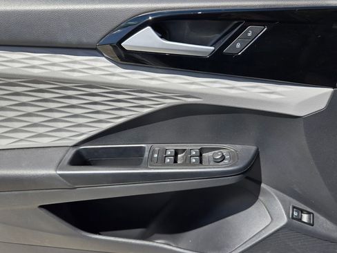 Certified 2023 Volkswagen Taos S FWD image 24