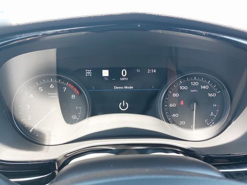 Used 2025 Cadillac XT6 Premium Luxury w/ Technology Package image 22