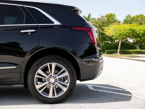 Used 2024 Cadillac XT5 Premium Luxury w/ Technology Package AWD/4WD image 29