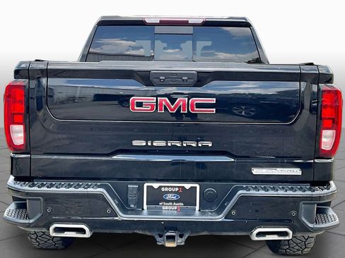 Used 2022 GMC Sierra 1500 Elevation w/ Elevation Premium Package AWD/4WD image 5