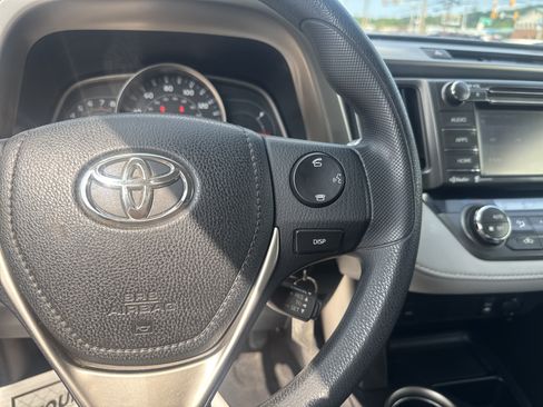 Used 2014 Toyota RAV4 XLE AWD/4WD image 19