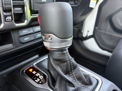 New 2026 Jeep Gladiator Sport image 27