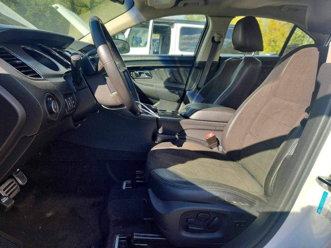 Used 2012 Ford Taurus SHO AWD/4WD image 6