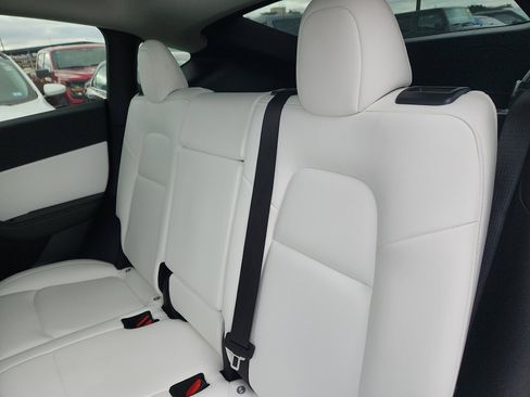 Used 2021 Tesla Model Y Long Range image 26