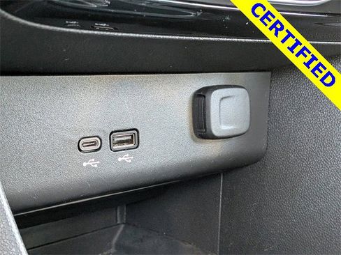 Used 2024 Buick Encore GX Sport Touring image 18