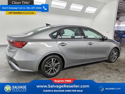 Used 2022 Kia Forte LXS FWD image 4