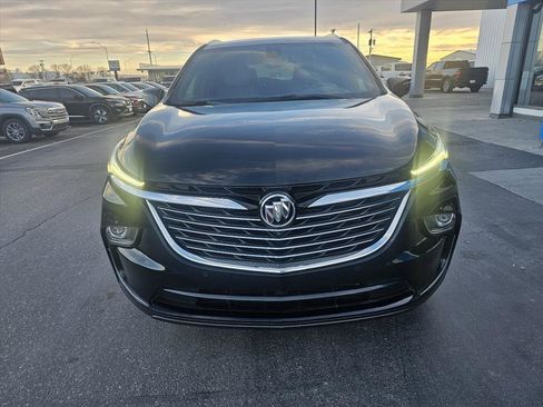 Used 2024 Buick Enclave Premium image 8