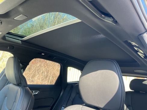 New 2026 Volvo XC60 B5 Ultra w/ Climate Package image 26