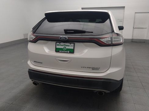 Used 2018 Ford Edge Titanium w/ Ford Safe & Smart Package FWD image 7