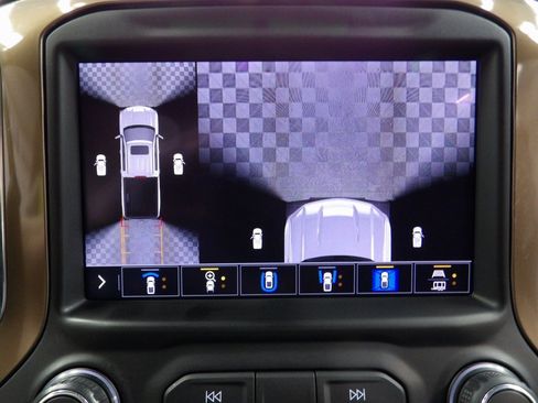 Used 2021 Chevrolet Silverado 1500 High Country w/ Technology Package image 27