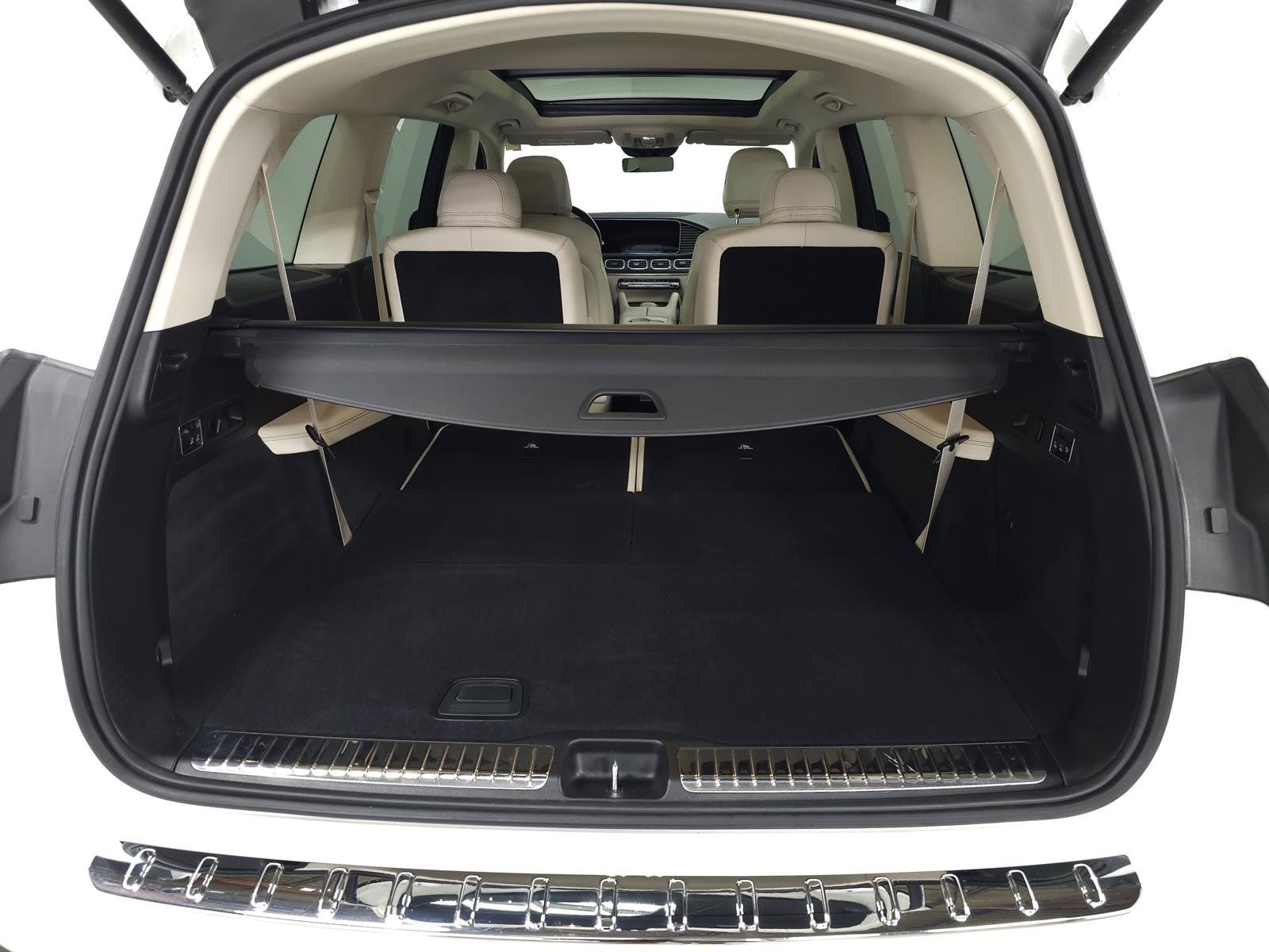 Used 2024 Mercedes-Benz GLS 450 4MATIC image 7