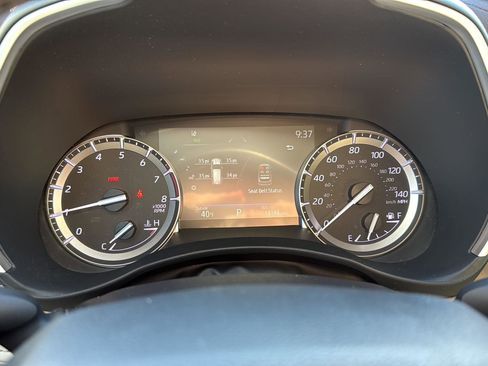 Used 2022 Toyota Highlander XLE image 16