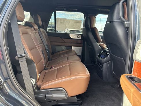 Certified 2022 Lincoln Navigator Reserve image 17