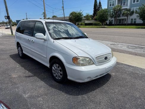 Used 2004 Kia Sedona LX FWD image 2
