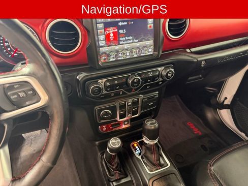 Used 2019 Jeep Wrangler Unlimited Rubicon AWD/4WD image 3