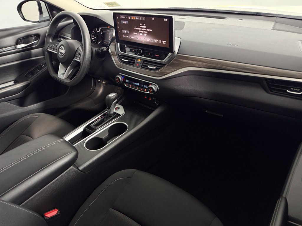 Used 2025 Nissan Altima 2.5 SV w/ SV Special Edition Package FWD image 13